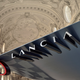 Imagen para el artículo titulado El nuevo automóvil conceptual de Lancia no tiene ruedas ni ventanas